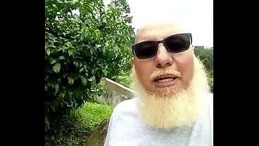 Sandro lima convida os amigos e amigas para o carnaval 2.020 que contará com a presença de vários atores e atrizes que possuem canal no xvideos